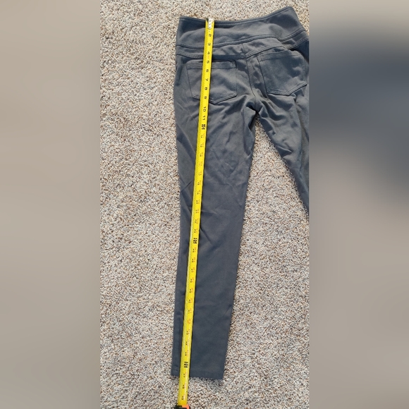 INC International Concepts women's 4 pants - Picture 4 of 4